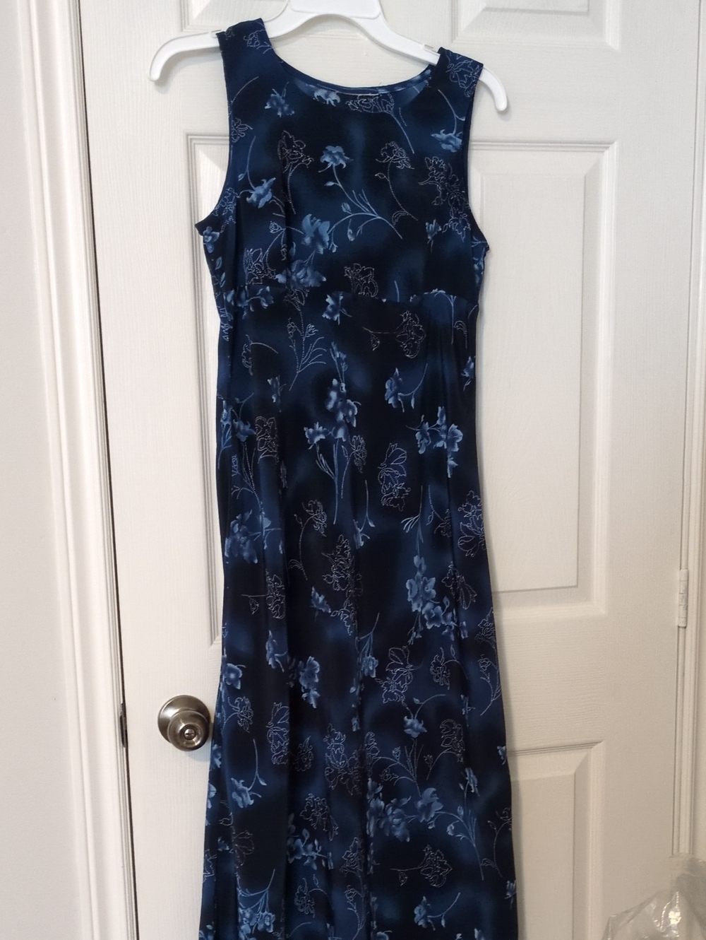 Navy Blue Floral Sleeveless Maxi Dress